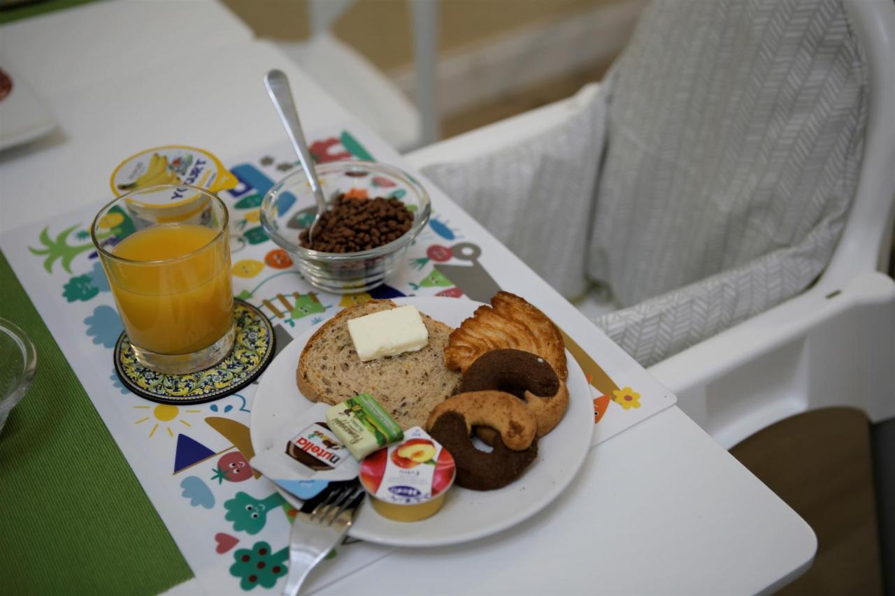 Porta San Gennaro Bed and Breakfast Napoli Eksteriør billede